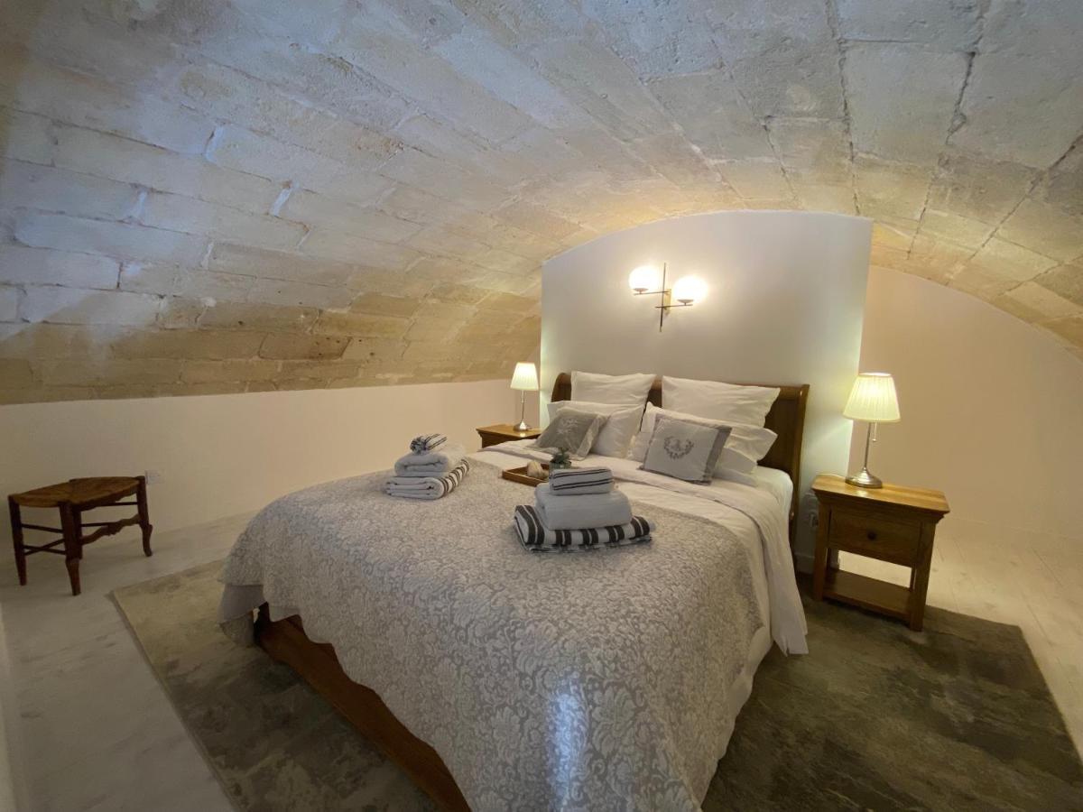 Appartement Avec Piscine Privee Dans Residence Pour 6 Personnes Uzes Luaran gambar
