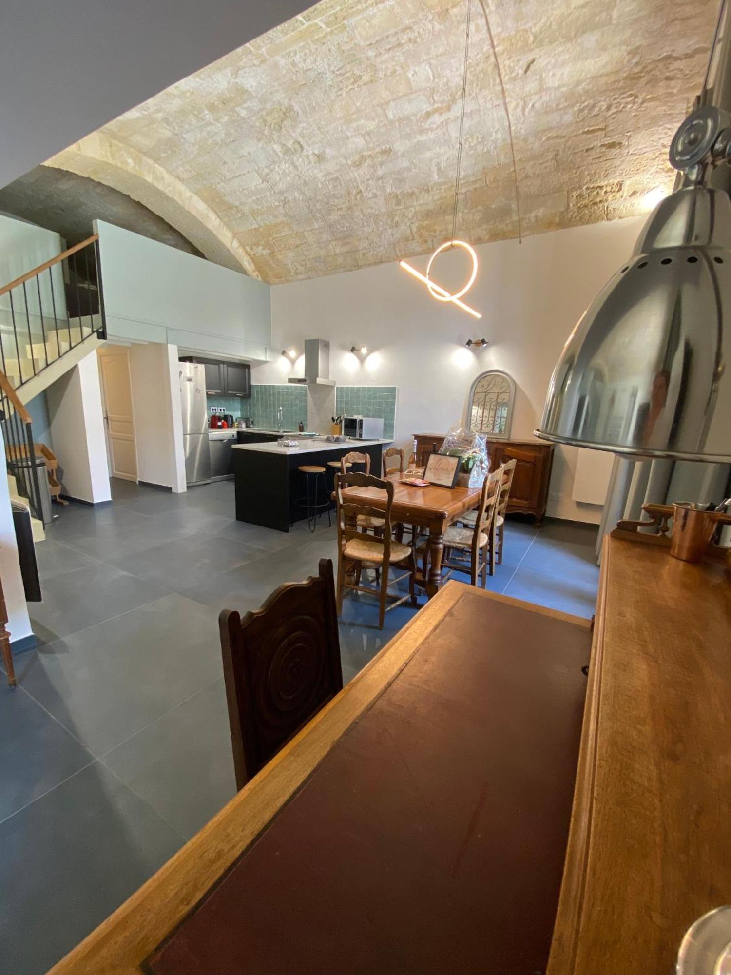 Appartement Avec Piscine Privee Dans Residence Pour 6 Personnes Uzes Luaran gambar