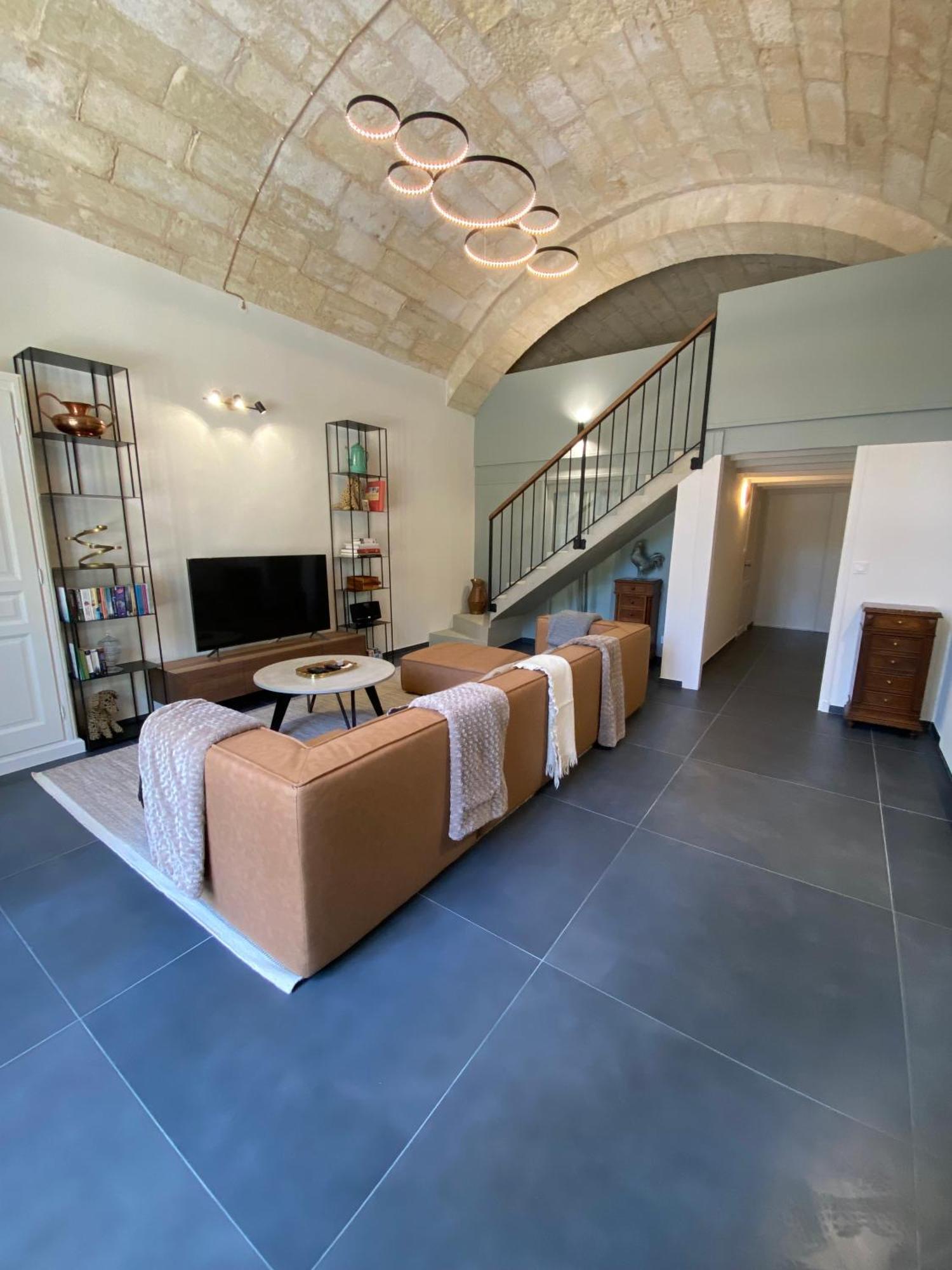 Appartement Avec Piscine Privee Dans Residence Pour 6 Personnes Uzes Luaran gambar
