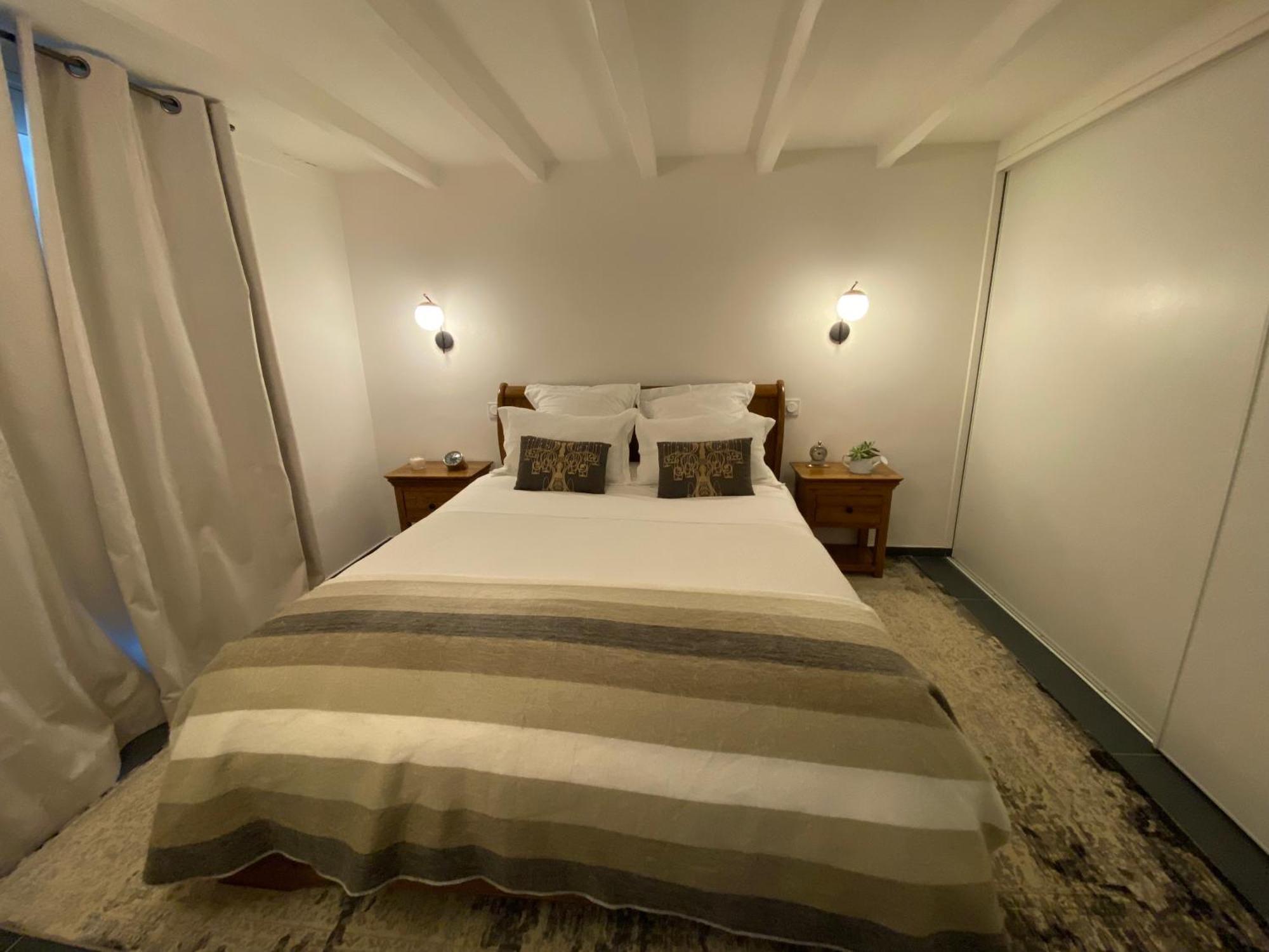 Appartement Avec Piscine Privee Dans Residence Pour 6 Personnes Uzes Luaran gambar