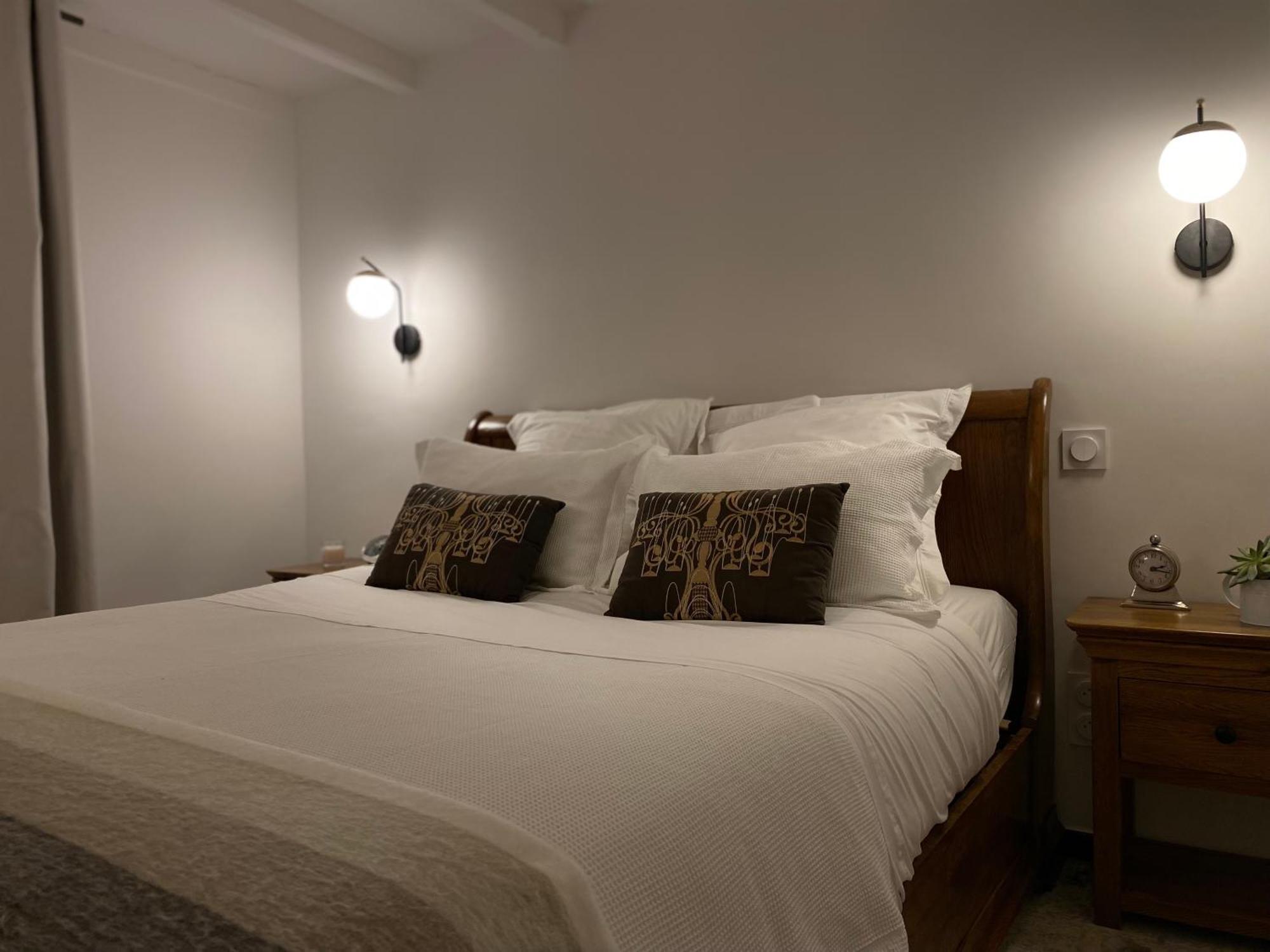 Appartement Avec Piscine Privee Dans Residence Pour 6 Personnes Uzes Luaran gambar