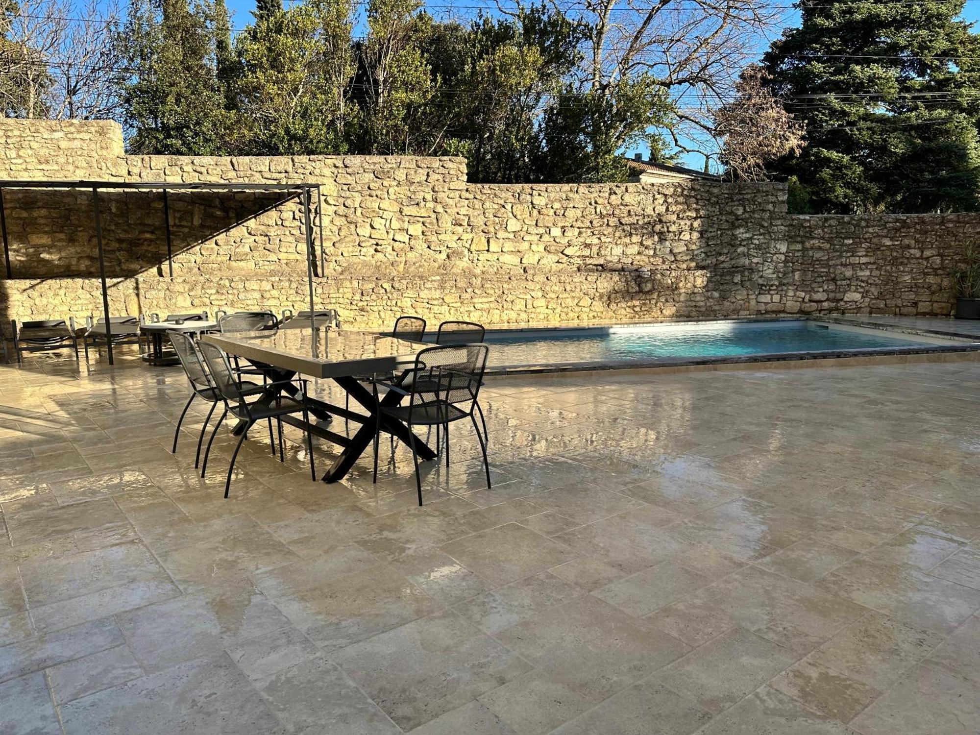 Appartement Avec Piscine Privee Dans Residence Pour 6 Personnes Uzes Luaran gambar
