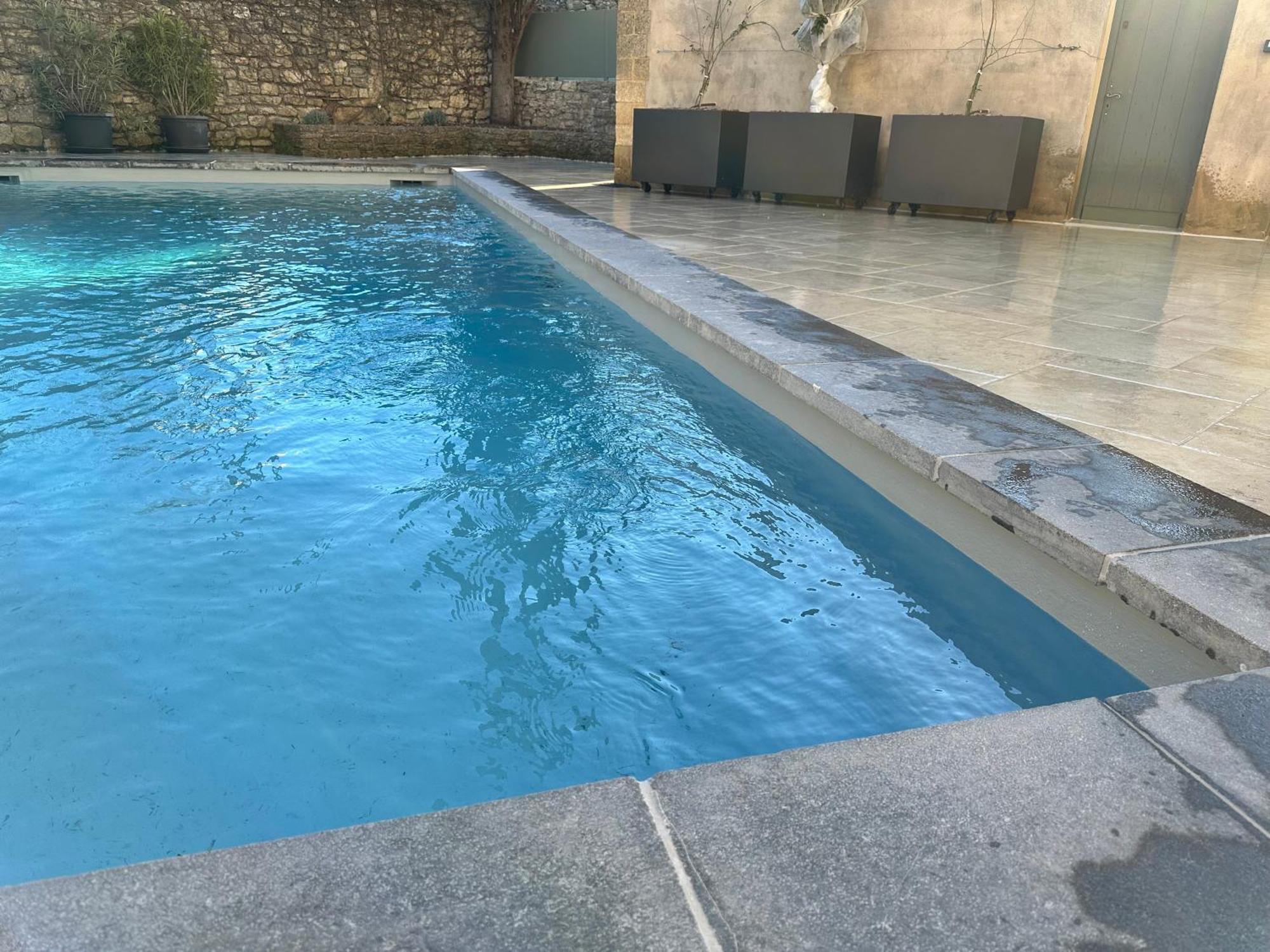Appartement Avec Piscine Privee Dans Residence Pour 6 Personnes Uzes Luaran gambar