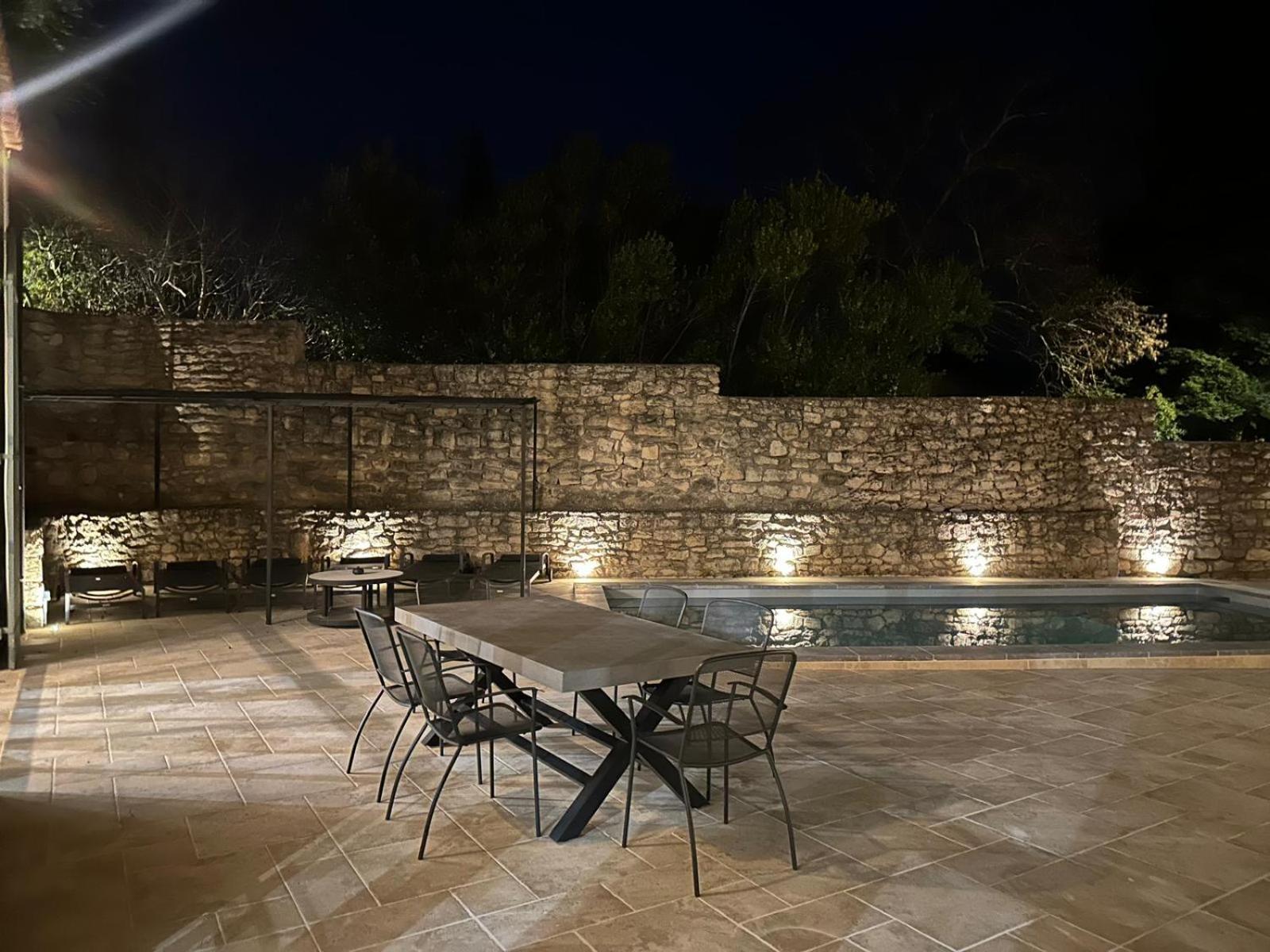 Appartement Avec Piscine Privee Dans Residence Pour 6 Personnes Uzes Luaran gambar